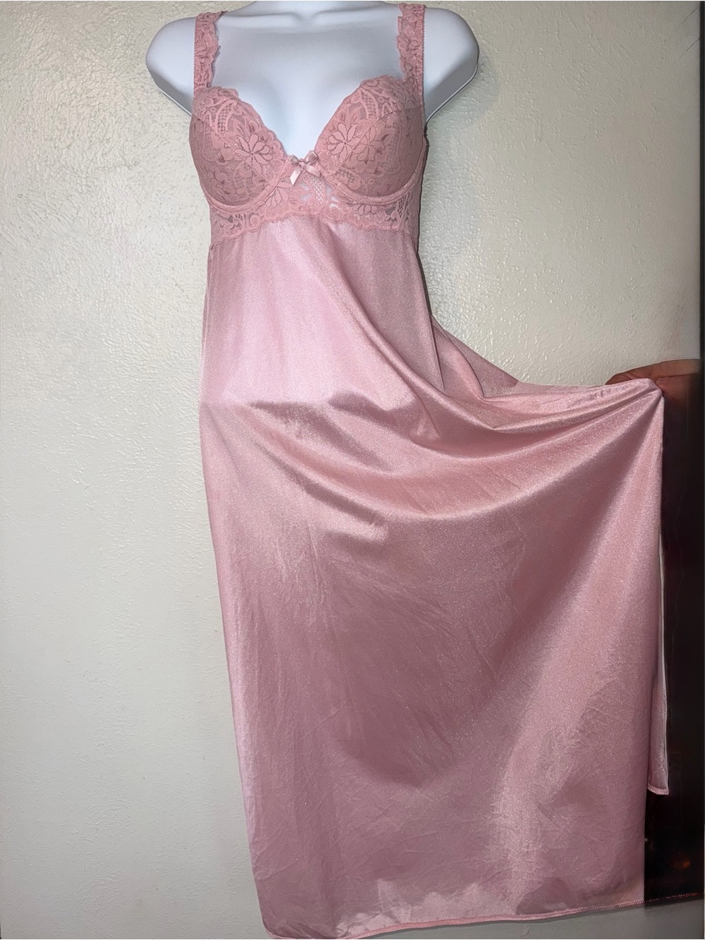 1980's OLGA Pink Nylon Underwire Slip Maxi Nightgown 92147 w/ Padded Cups Sz 34